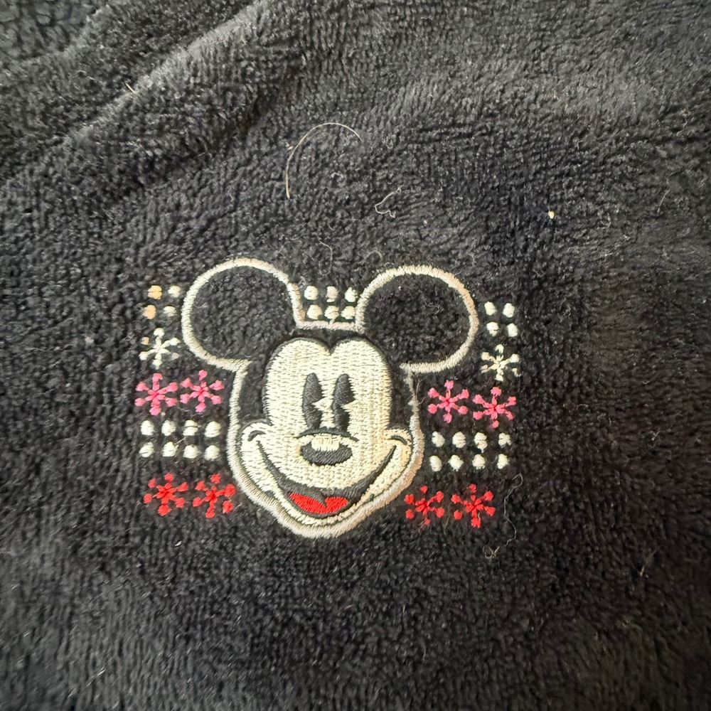Disney Womens Large Black Plush Pullover Mickey Mouse Embroidered Sleepwear Top - Picture 7 of 7